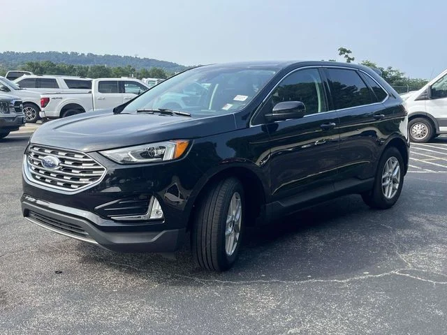 Certified Used 2021 Agate Black Metallic Ford SEL image 8