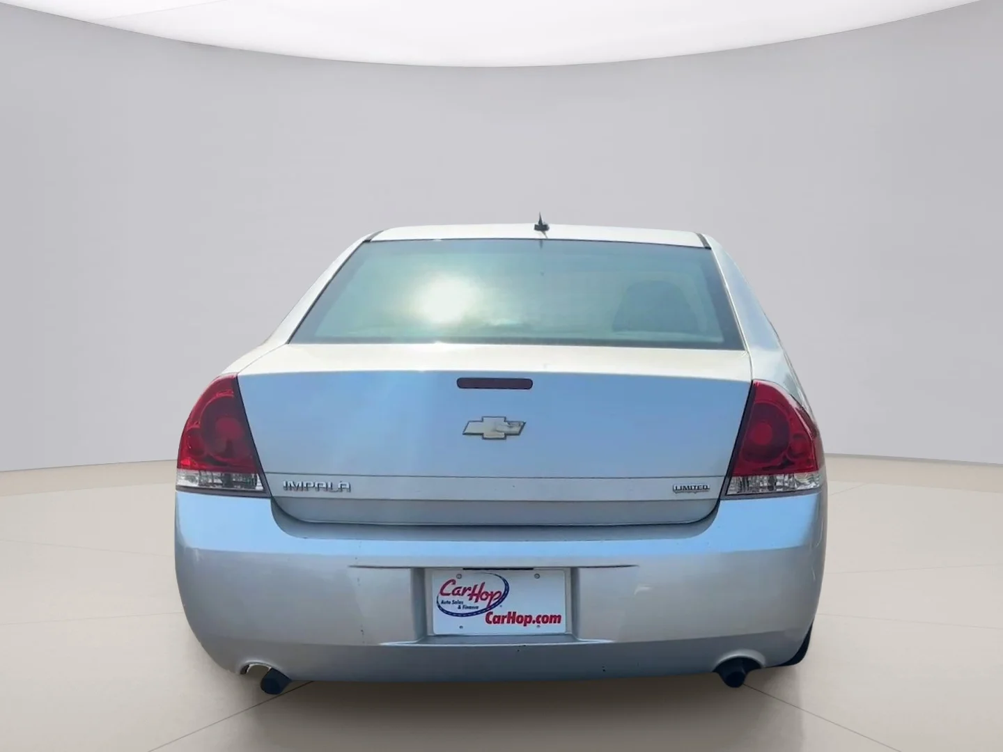 Used 2014 Silver Chevrolet LS image 4