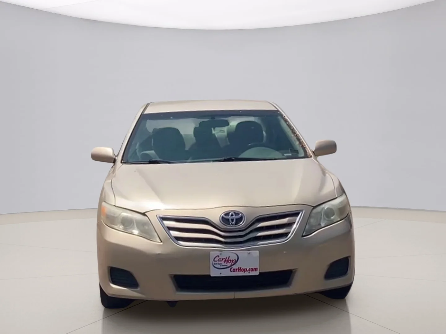 Used 2011 Gold Toyota LE image 8