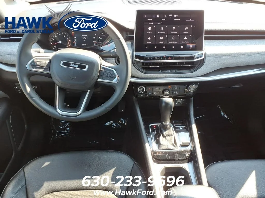 Used 2024 White Jeep Latitude image 9