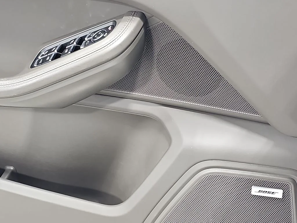 Used 2015 White Porsche Turbo image 29