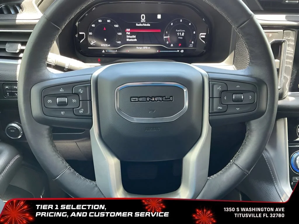 Used 2022 White Frost Tricoat GMC Denali image 39