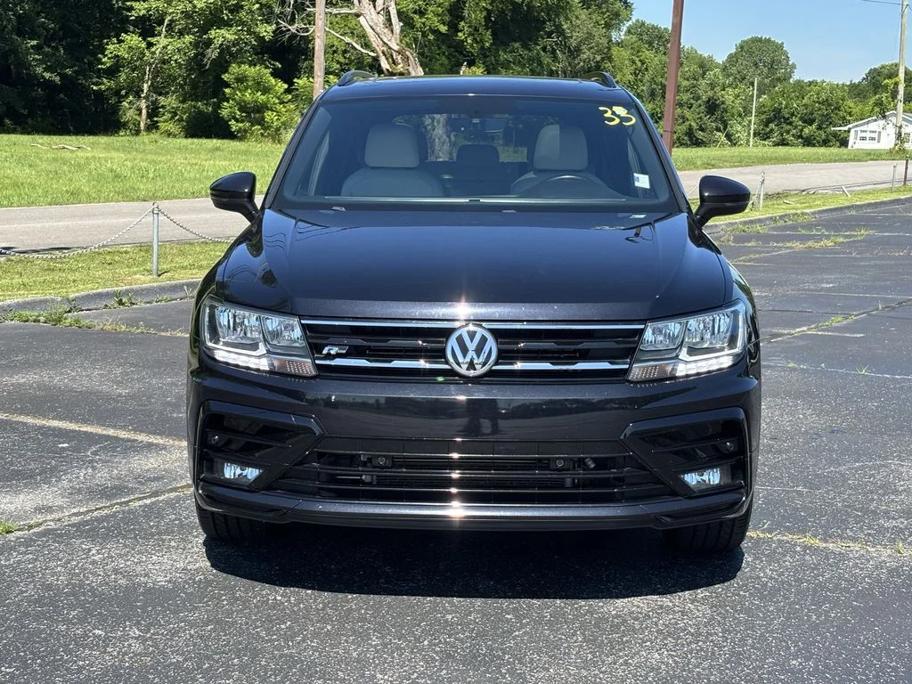 Used 2021 Black Volkswagen 2.0T SE R-Line Black image 5