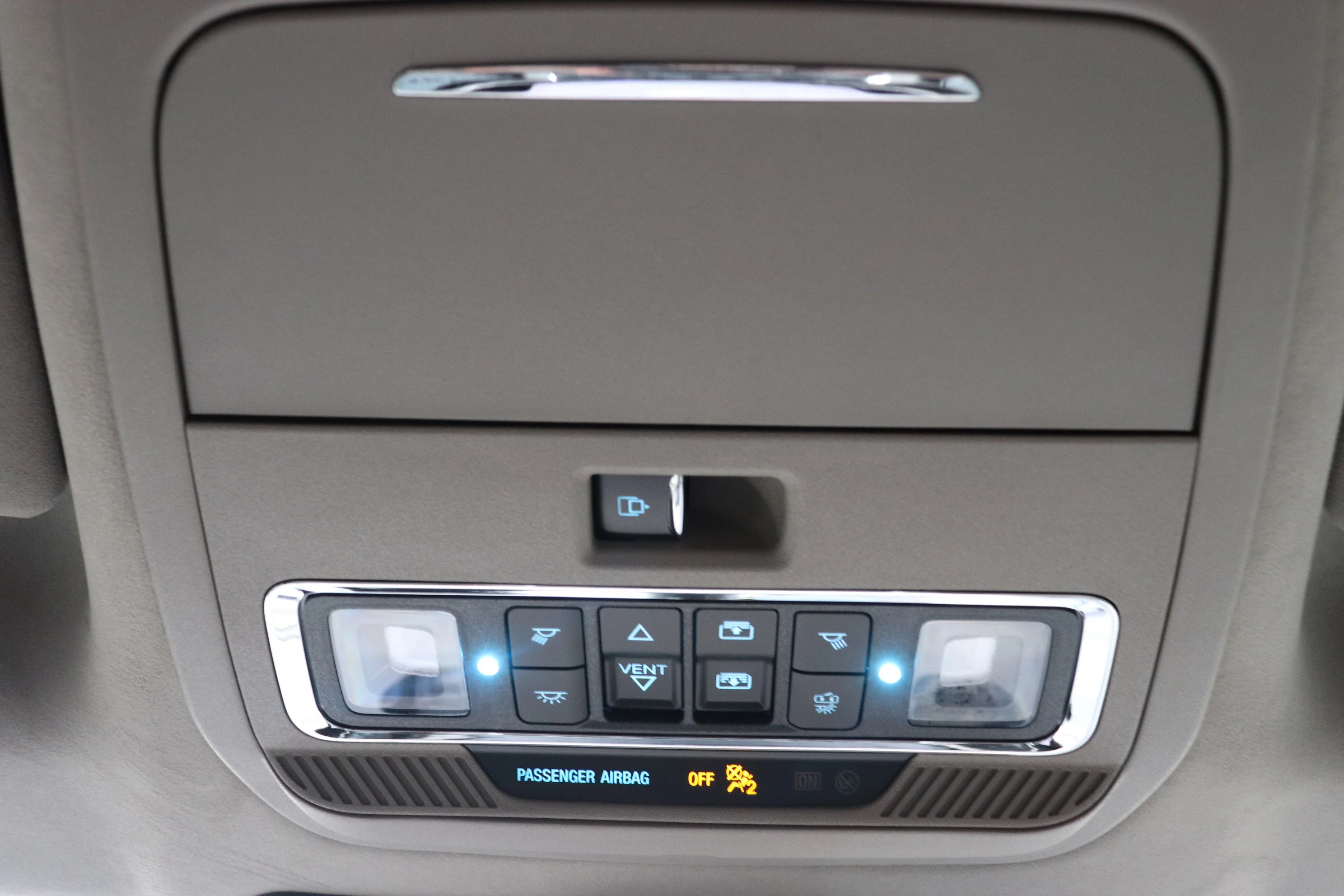 Used 2025 Black Ford Platinum image 18