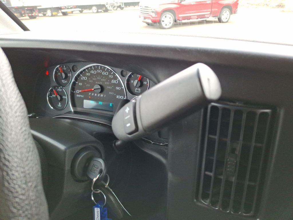 2023 Chevrolet Express Passenger LS - Photo 19