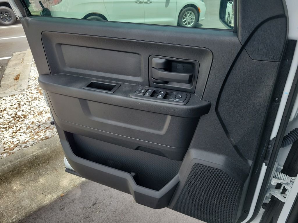 2026 RAM 3500 Tradesman - Photo 13