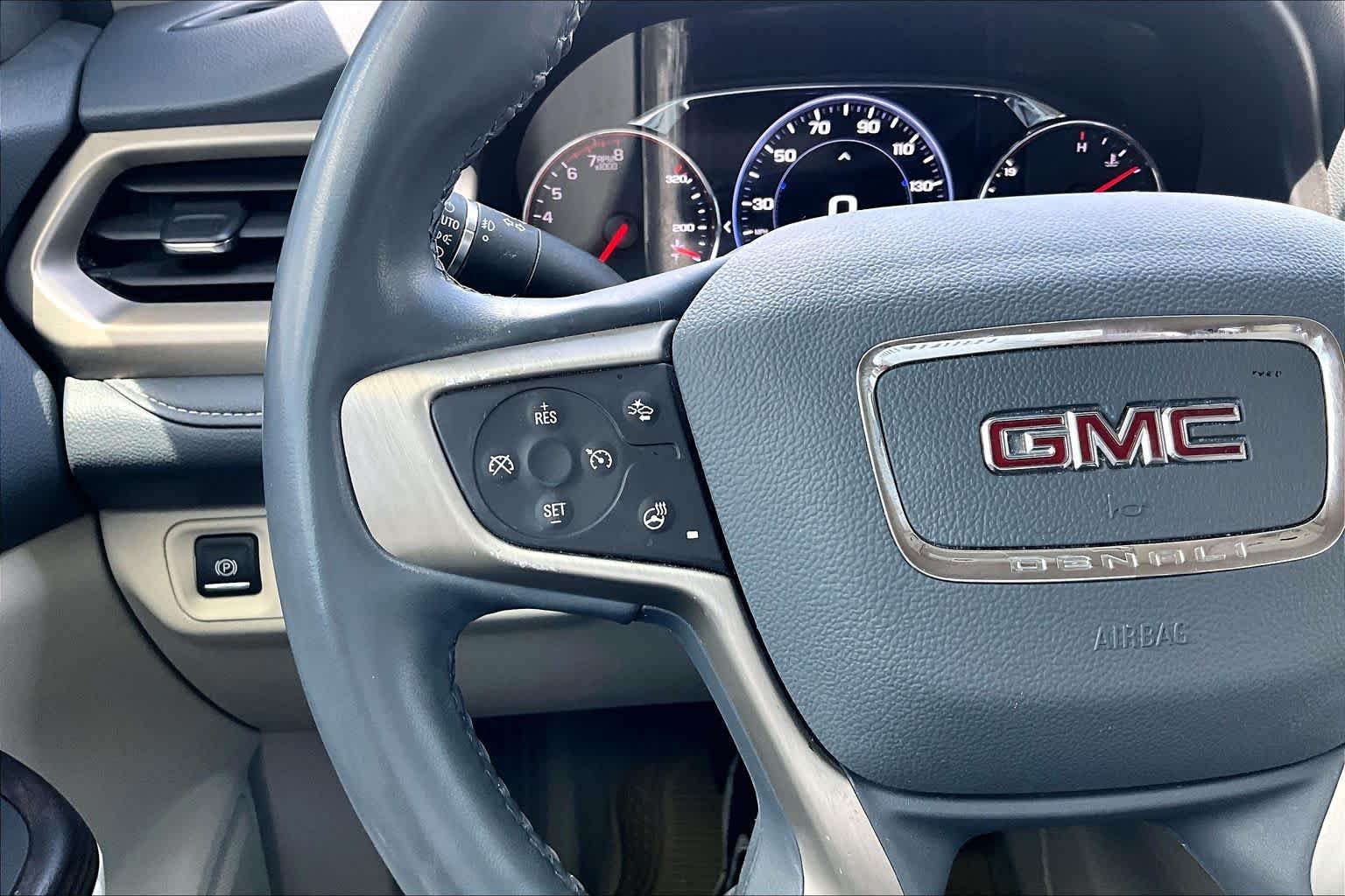 Used 2023 White Frost Tricoat GMC Denali image 24