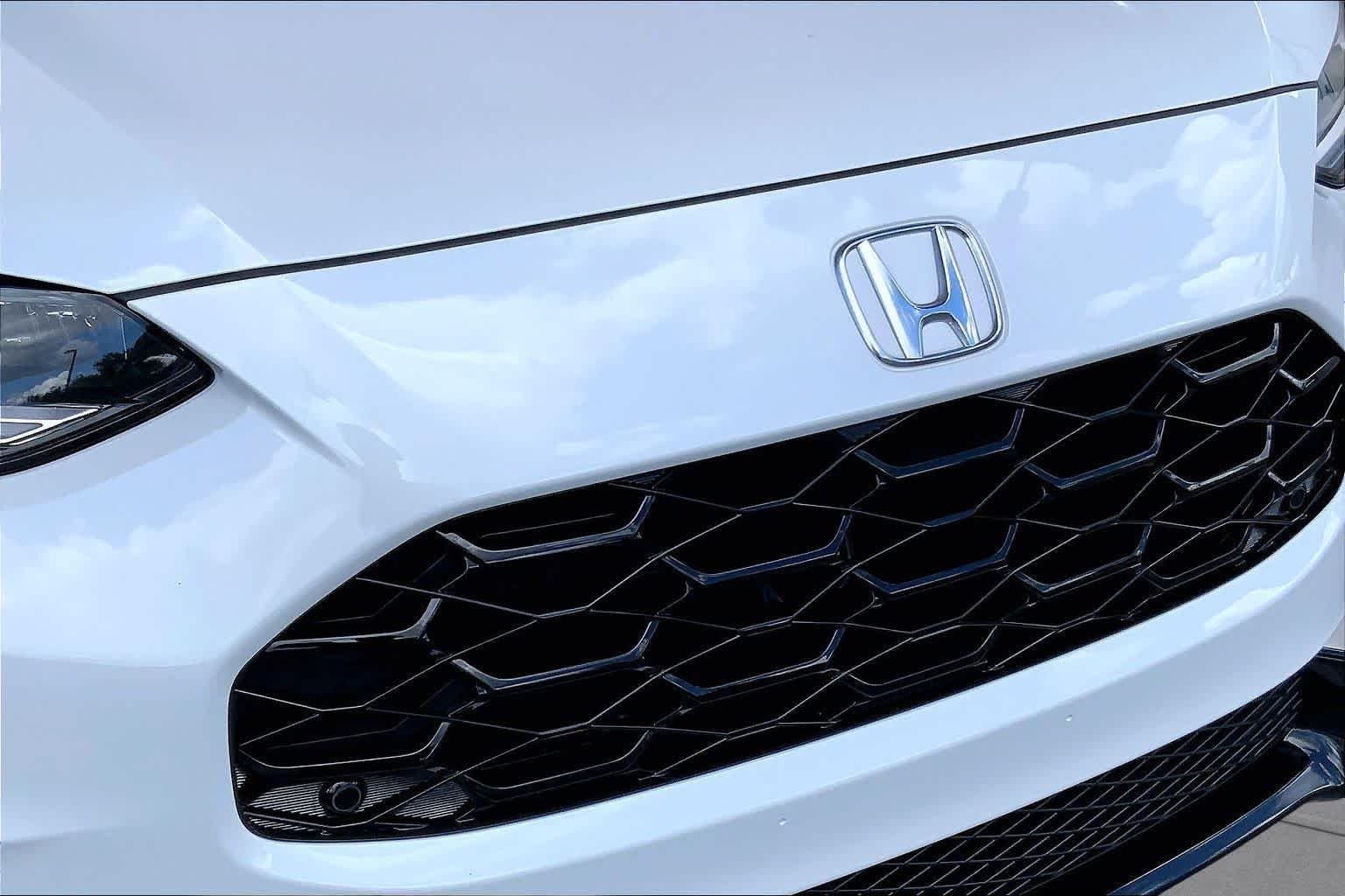 Used 2027 Platinum White Pearl Honda EX-L image 32