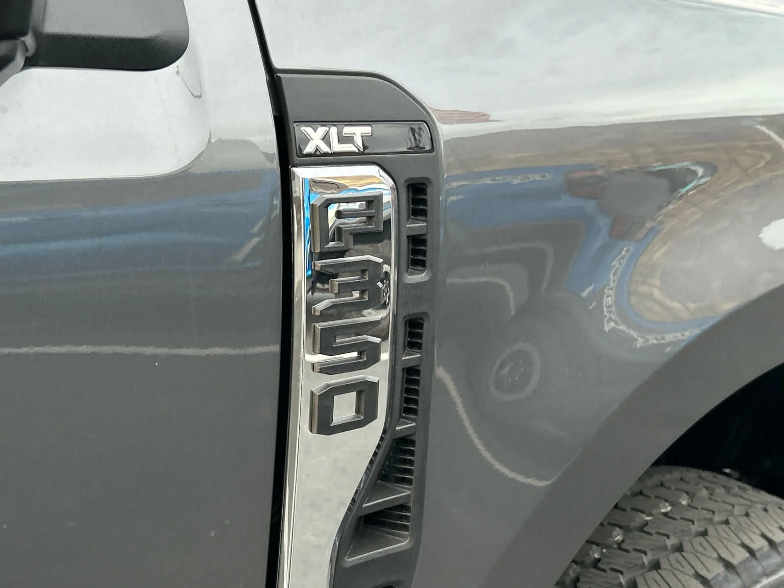 New 2026 Carbonized Gray Metallic Ford F-350® XLT image 17