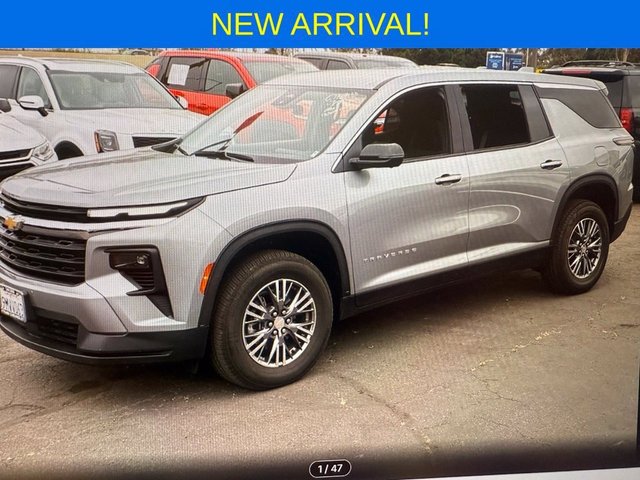 2024 Chevrolet Traverse LS