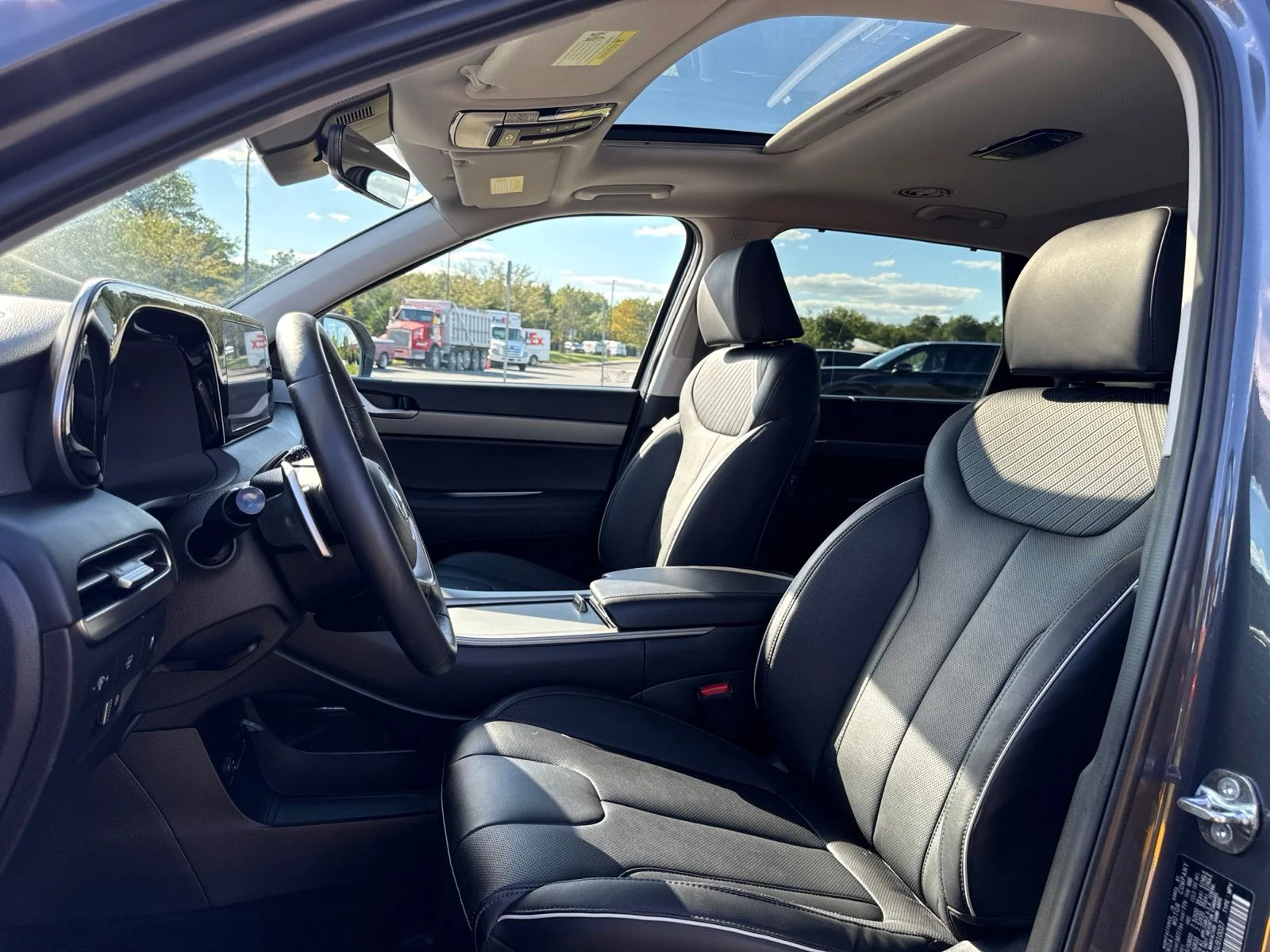 Used 2025 Gray Hyundai SEL Premium image 10