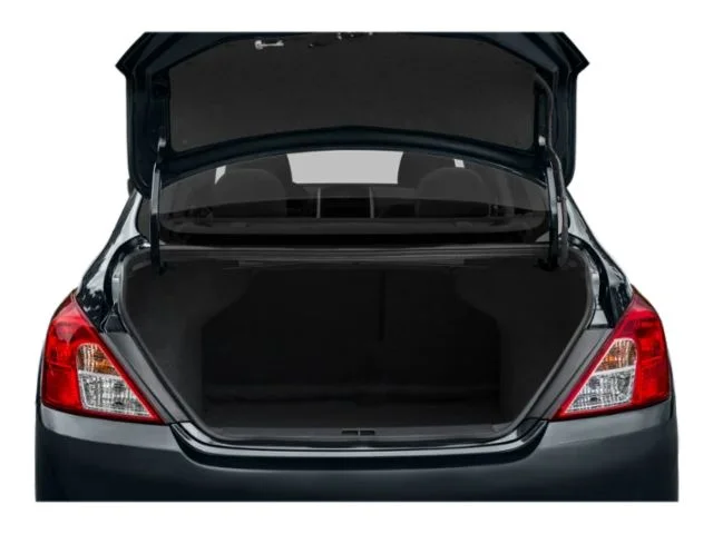 Used 2015 Silver Nissan 1.6 SV image 10