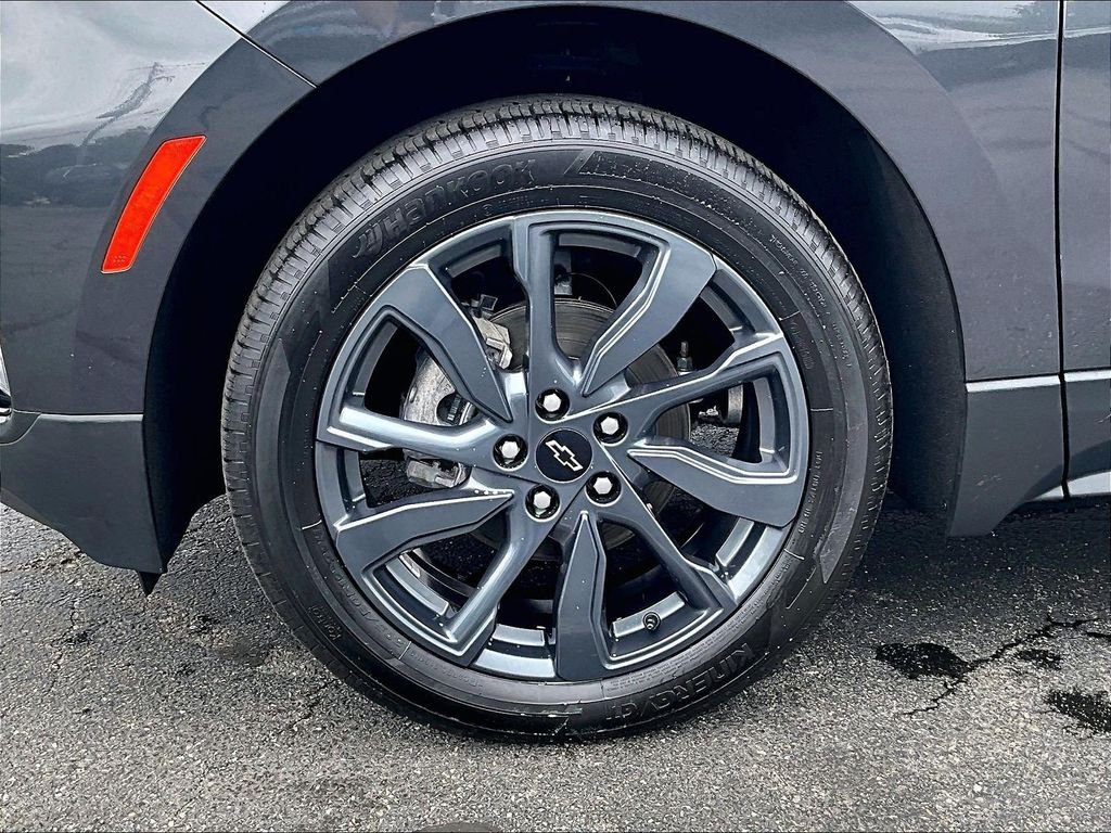 Used 2022 Gray Chevrolet RS image 7