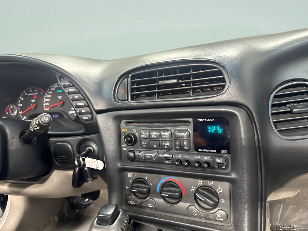 Used 2000 Sebring Silver Metallic Chevrolet Base image 17