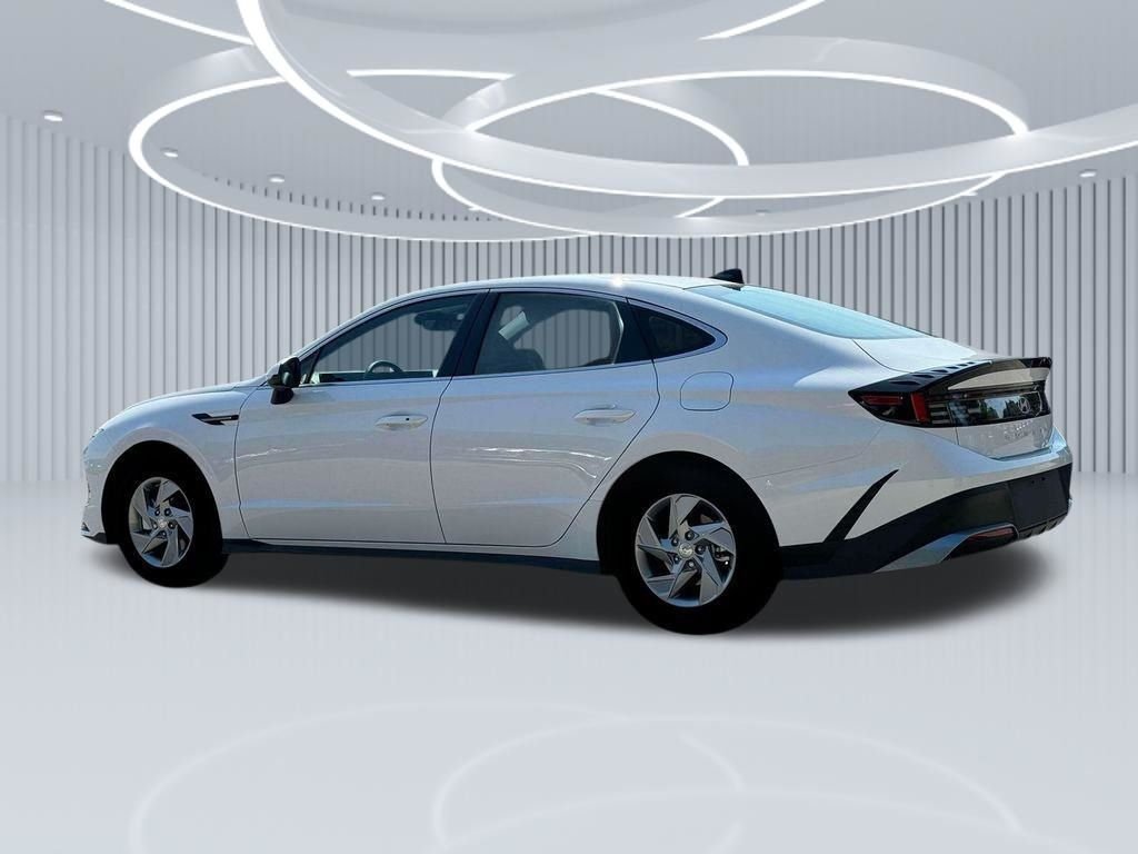 2025 Hyundai Sonata SE - Photo 23