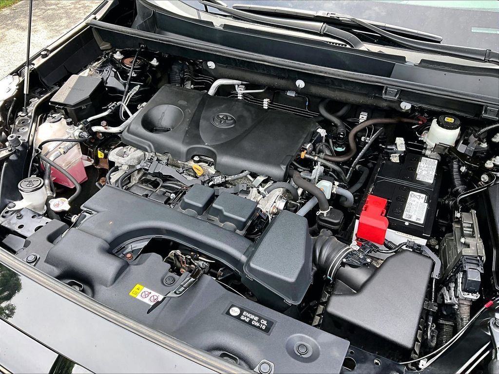 Used 2022 Black Toyota XLE Premium image 35