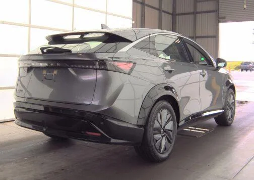 Used 2023 Gun Metallic Nissan ENGAGE image 3