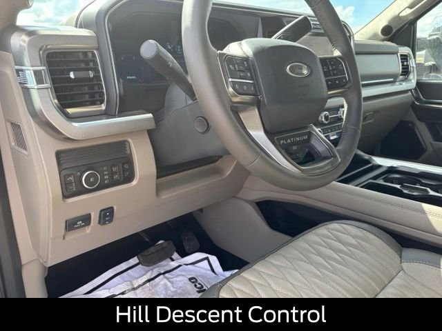 2026 Ford F-250 Super Duty Platinum - Photo 14