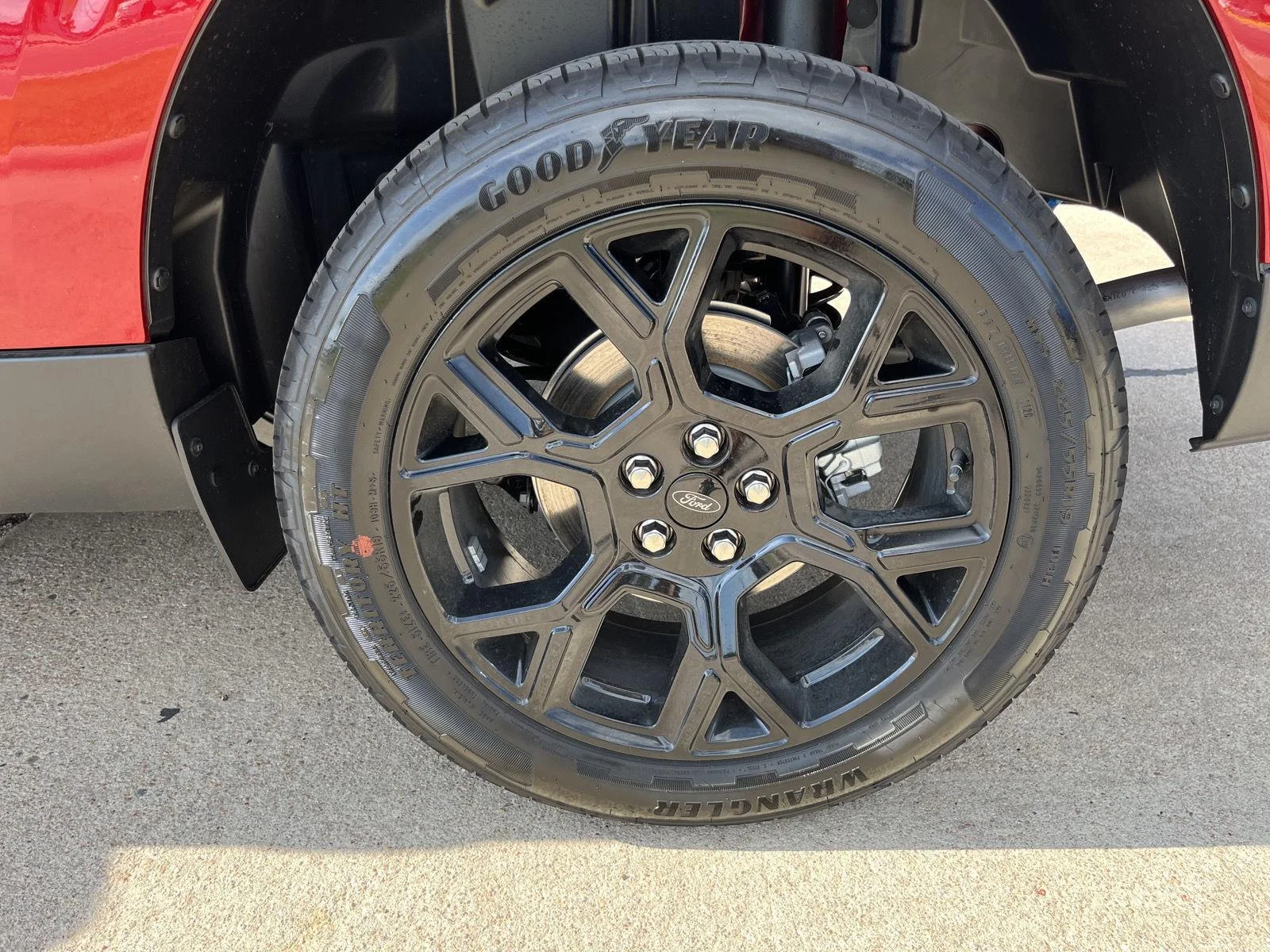 New 2026 Ruby Red Metallic Tinted Clearcoat Ford XLT image 7
