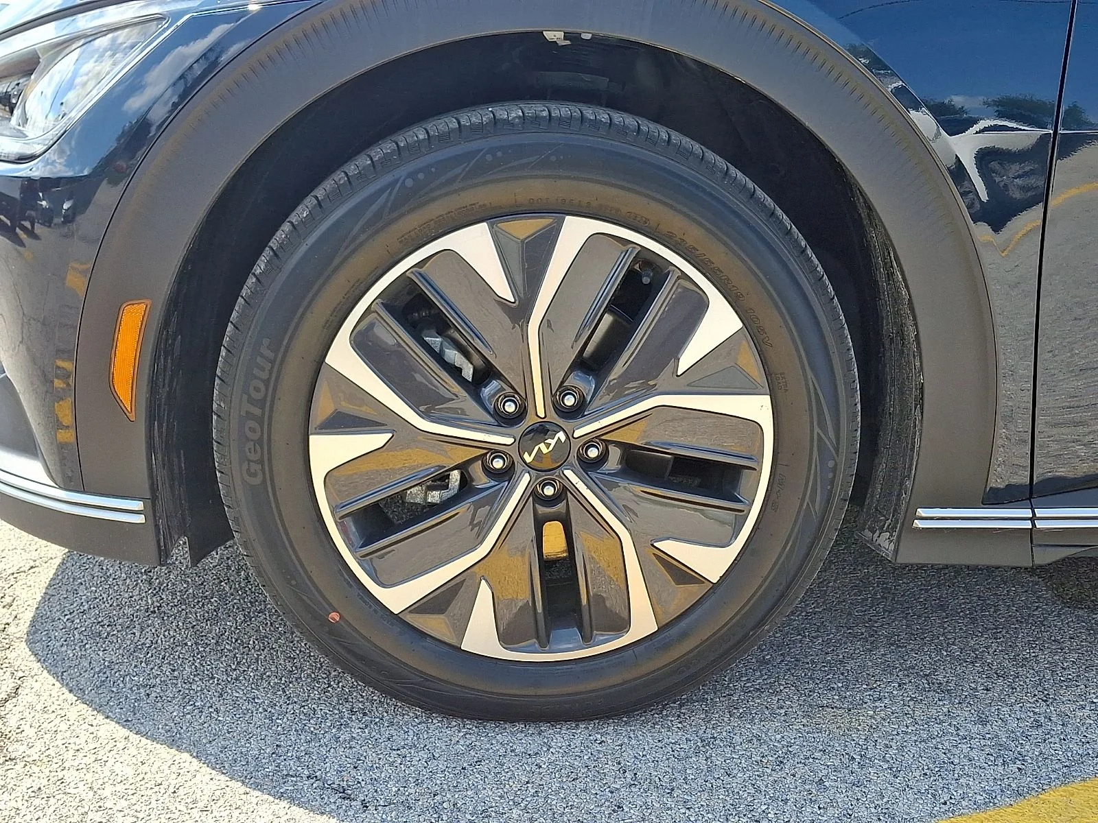 Certified Used 2024 Blue Kia Light image 8