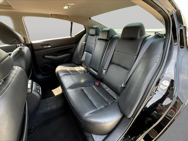 Used 2019 Black Nissan 2.5 SL image 24