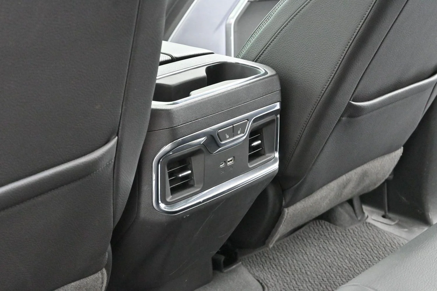 Used 2023 Summit White GMC Denali image 33