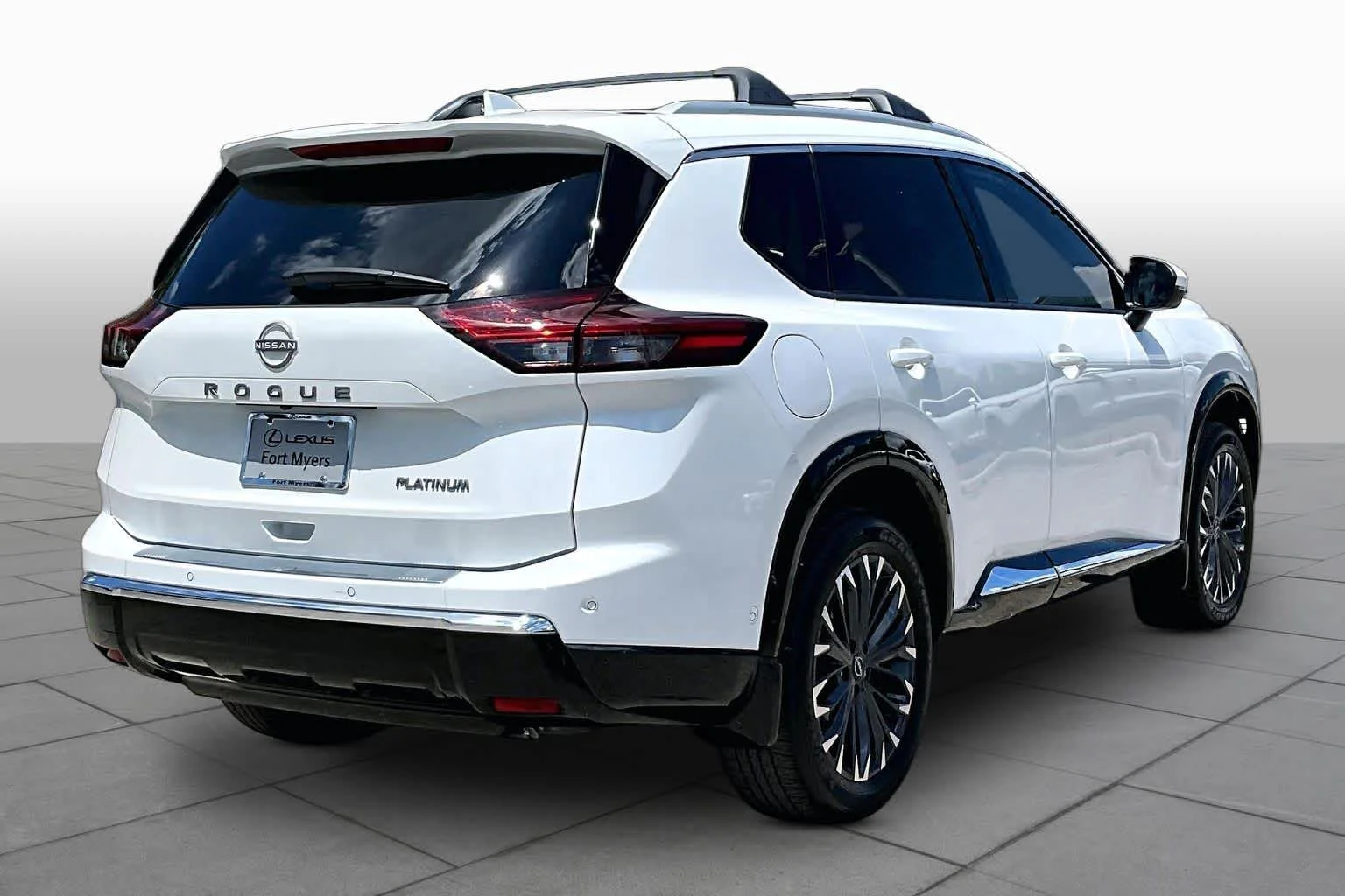 Used 2025 Everest White Pearl Nissan Platinum image 13