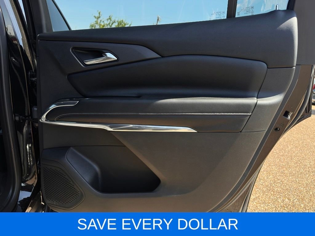 Used 2025 Black Chevrolet LT image 17