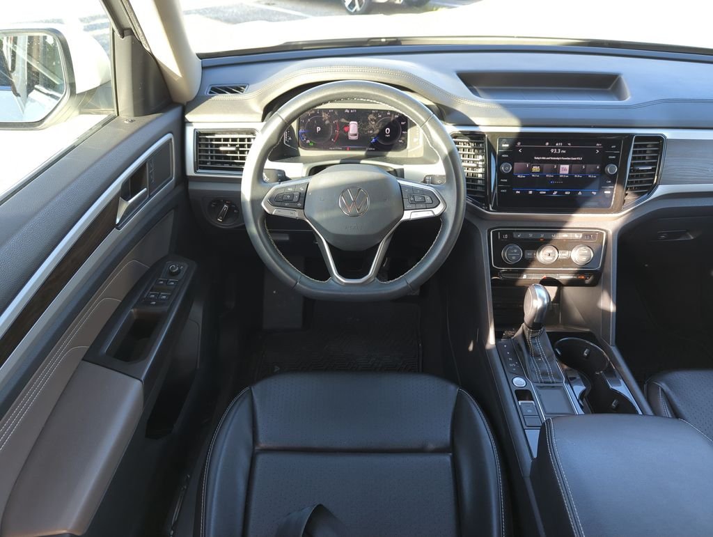 Used 2022  Volkswagen 3.6L V6 SE w/Technology image 14
