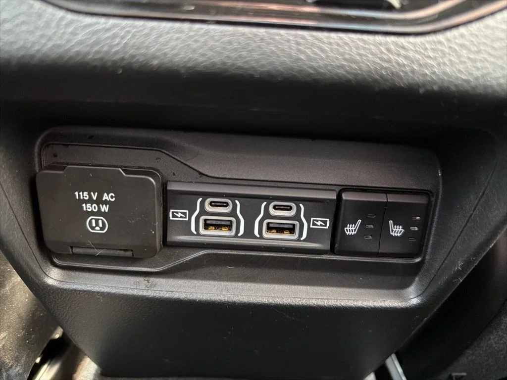 Used 2025 Black Jeep Limited image 18