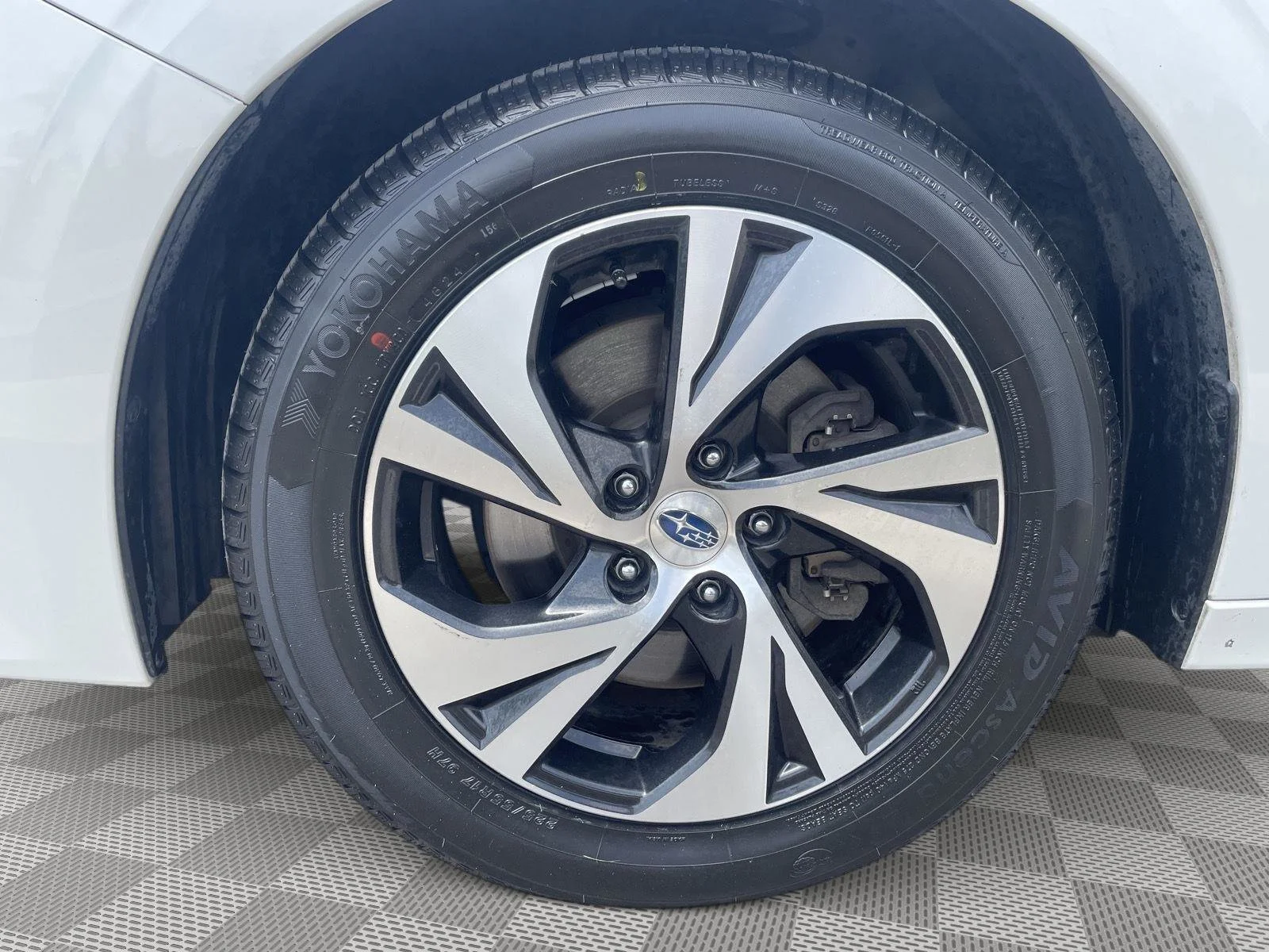 Used 2022 Crystal White Pearl Subaru Premium image 19