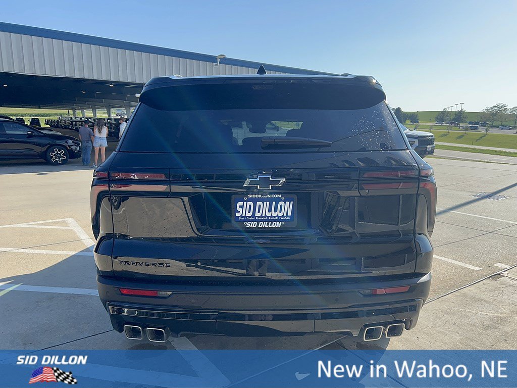 New 2027 Mosaic Black Metallic Chevrolet LT image 4