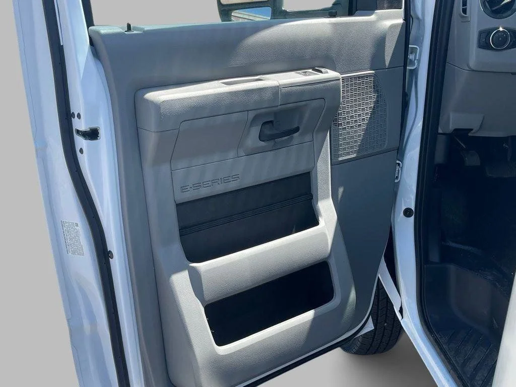 2026 Ford E-Series Cutaway Base - Photo 25