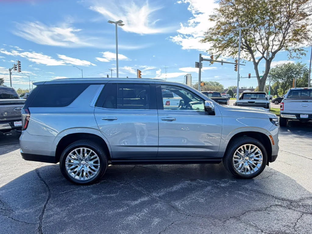 2025 Chevrolet Tahoe Premier - Photo 14