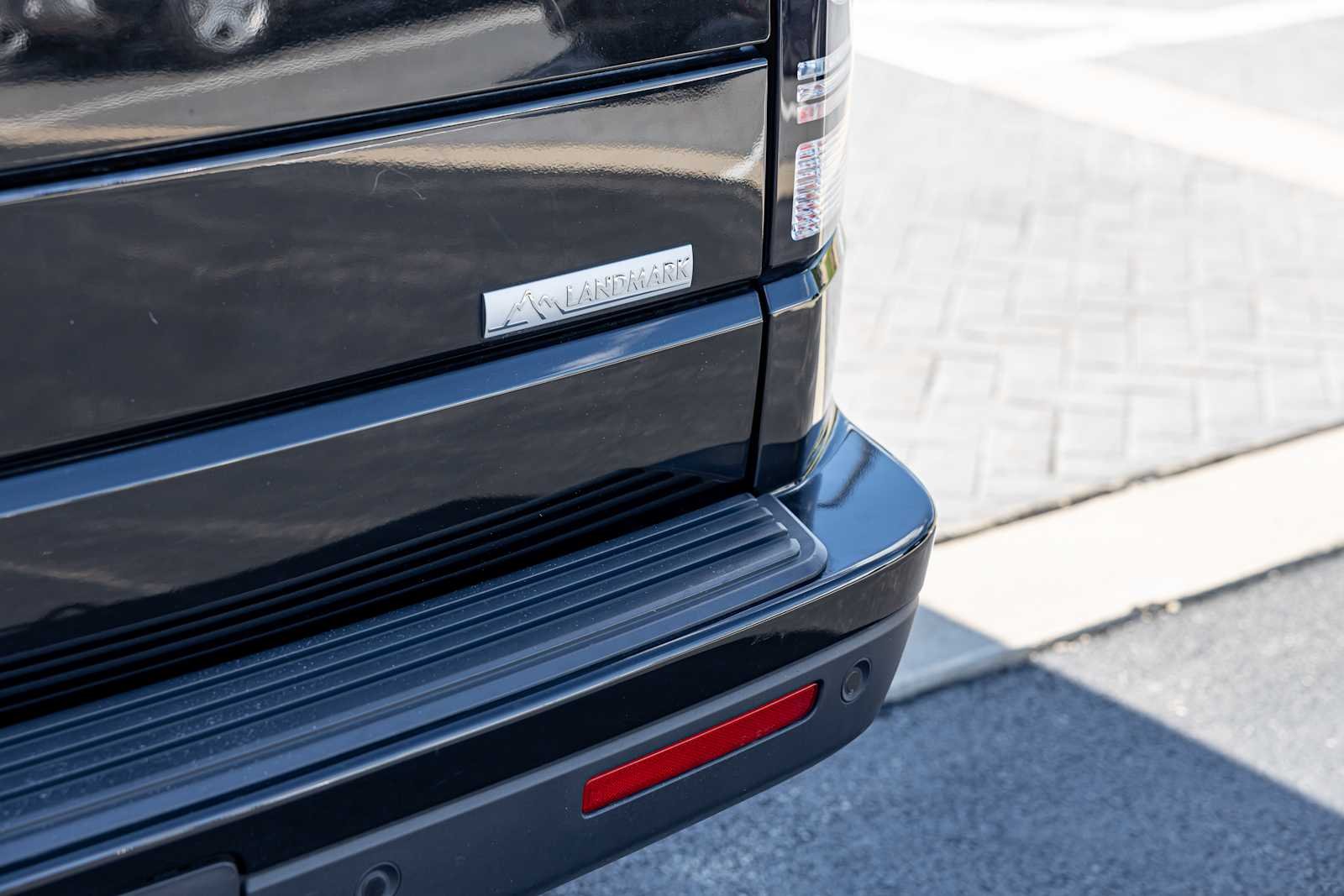Used 2016 Santorini Black Metallic Land Rover HSE LUX Landmark Edition image 45