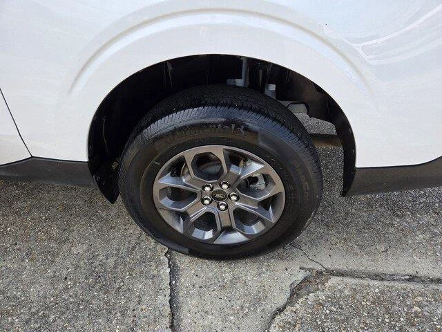 Used 2024 Oxford White Ford XLT image 26
