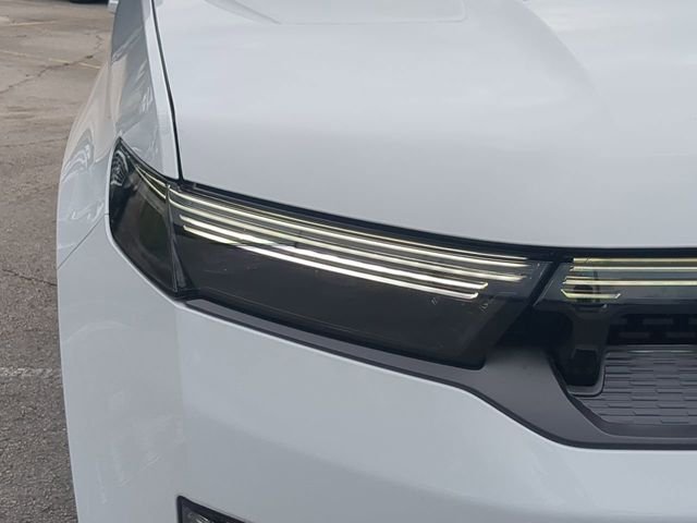New 2026 Bright White Clear-Coat Exterior Paint Jeep Upland image 10
