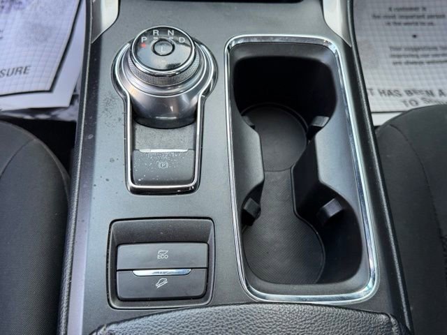 Used 2019 Black Ford SE image 29