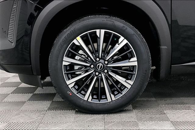 New 2026 Super Black Nissan Platinum image 12