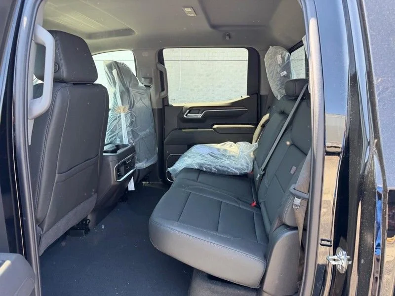 2026 GMC Sierra 1500 SLT - Photo 7