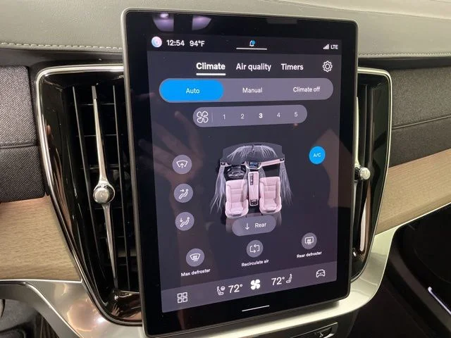 2025 Volvo XC90 Plus - Photo 28