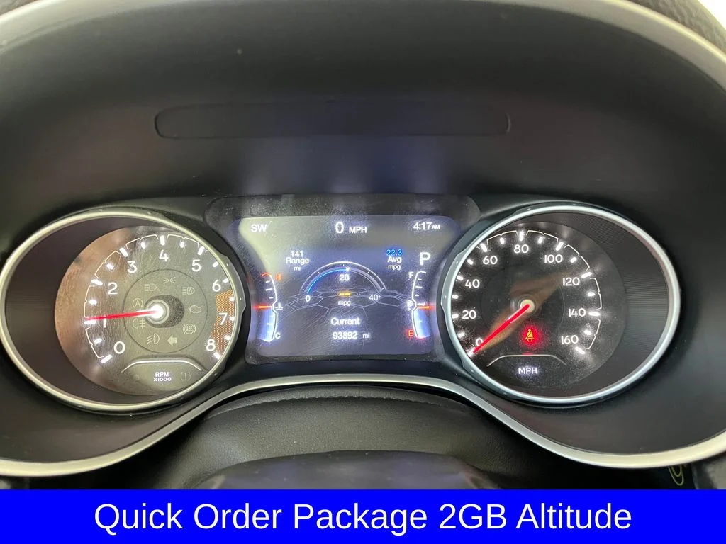 Used 2019 Black Jeep Latitude image 6