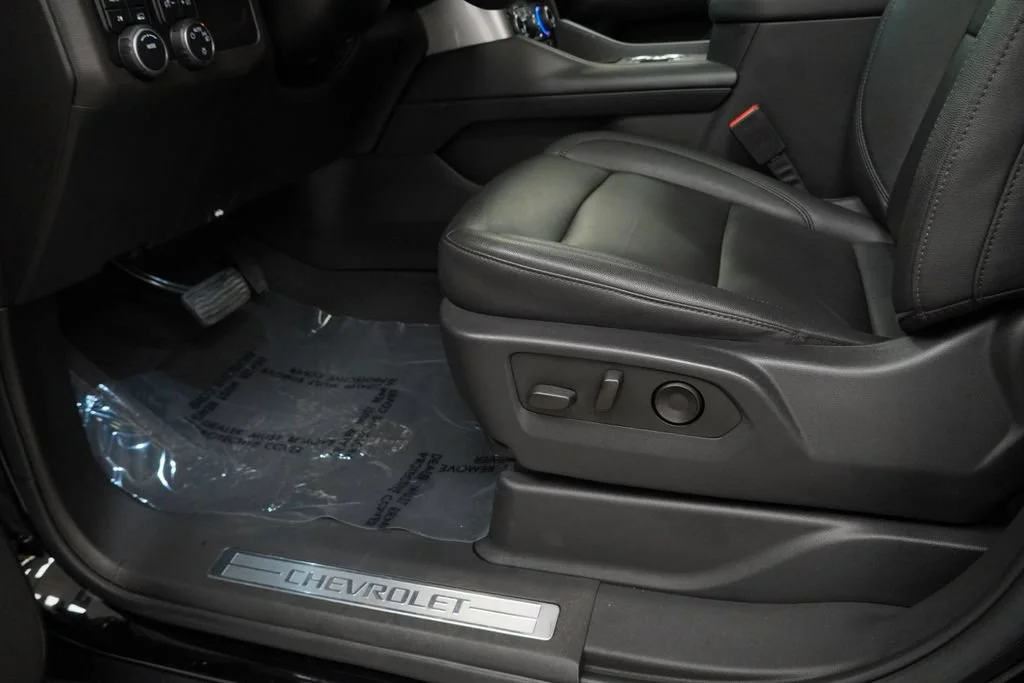 Used 2022 Black Chevrolet LT image 25