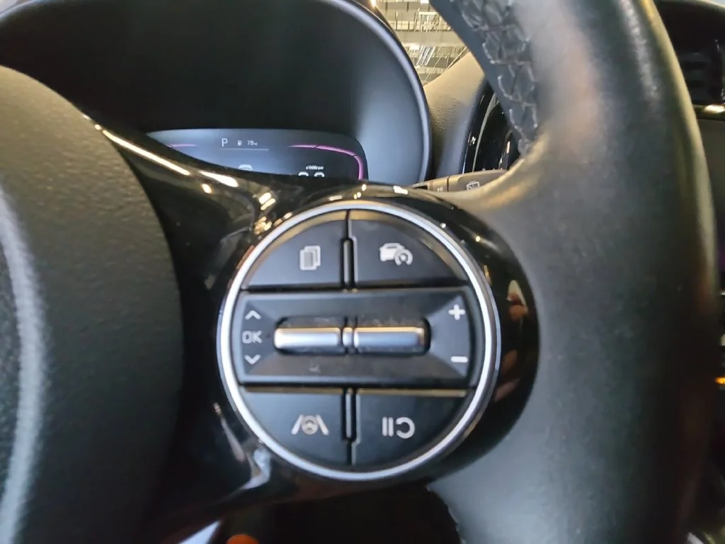 Used 2024 Gray Kia EX image 25