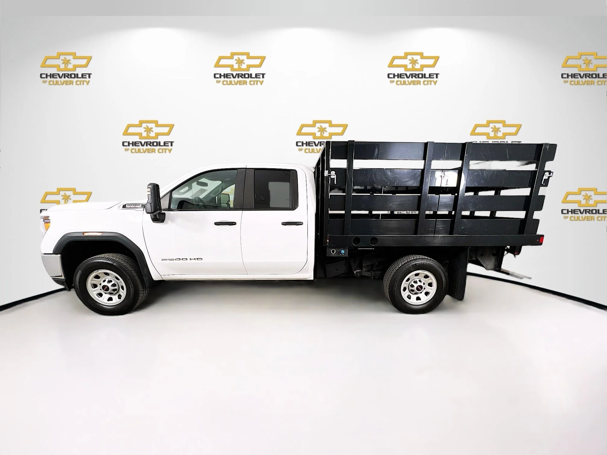 Used 2023 Summit White GMC Pro image 5
