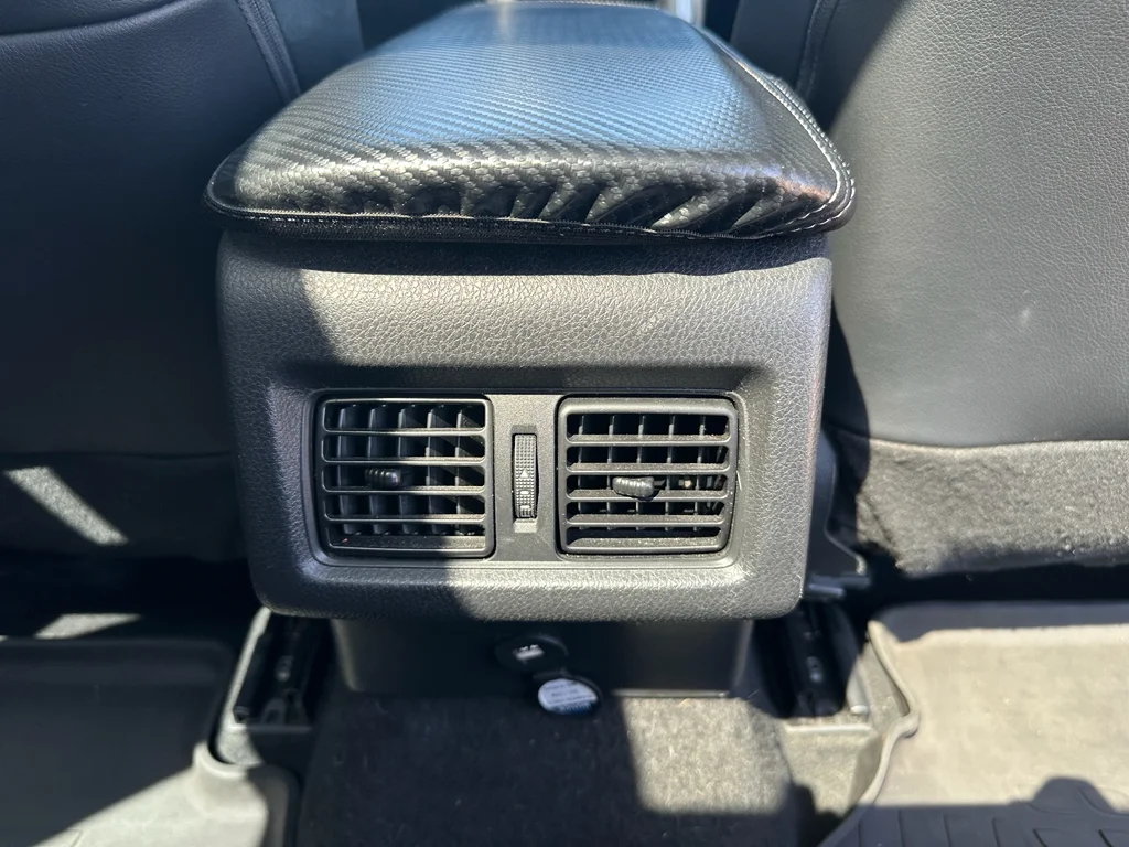 Used 2022  Toyota XSE V6 image 34
