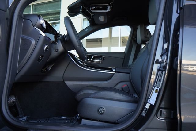 New 2026 Graphite Grey Metallic Mercedes-Benz GLC 300 image 23