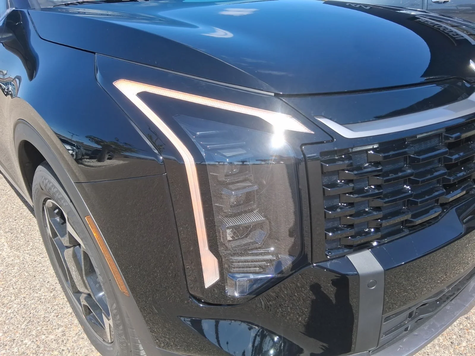 New 2026 Black Kia EX image 8