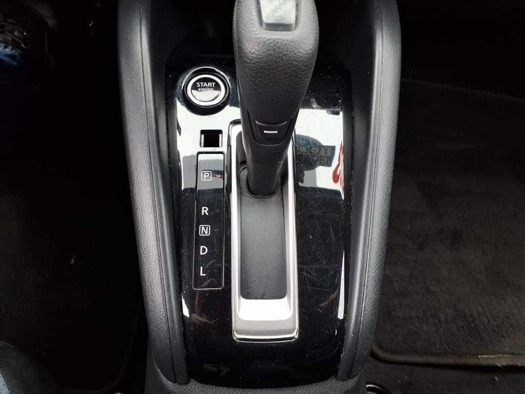 2023 NISSAN VERSA - Image 12