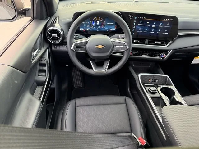 2027 Chevrolet Equinox LT - Photo 9